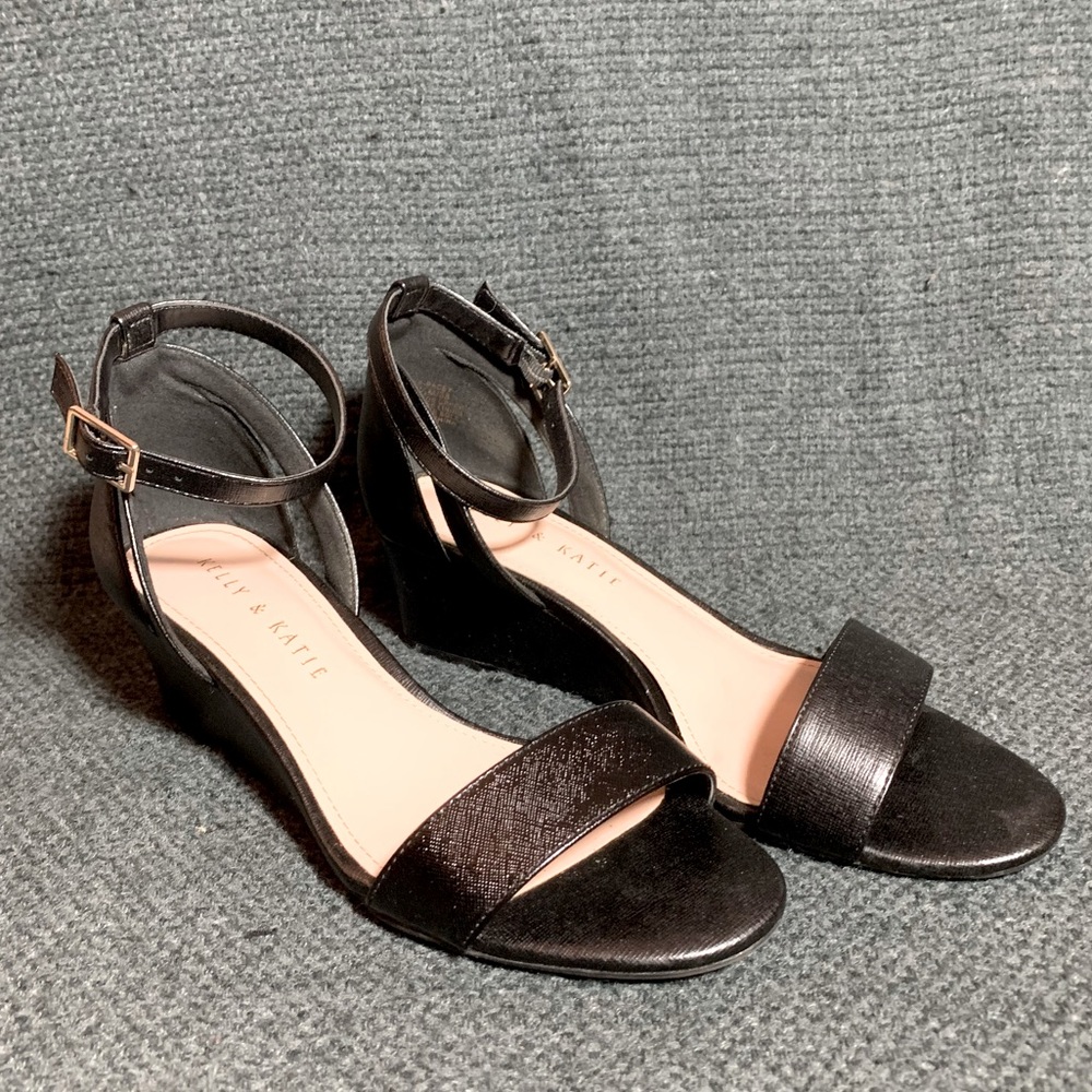 Kelly & Katie 2” Black Linen Texture Wedge Heel